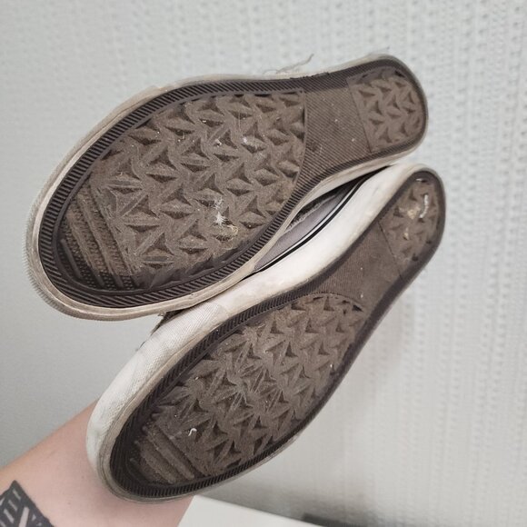 True Religion Korey Slip On Sneaker Grey Women’s Size 8 Gray Distressed Canvas - Picture 8 of 13